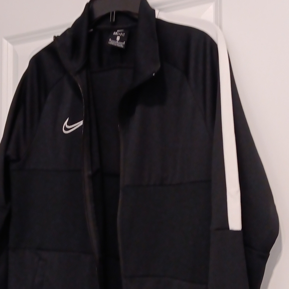 Jacket - Picture 4 of 5